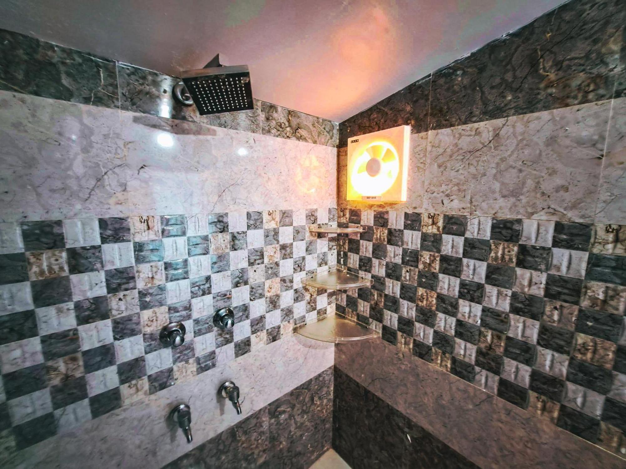 ホテル The Pahadi Nest マックトシュワー エクステリア 写真